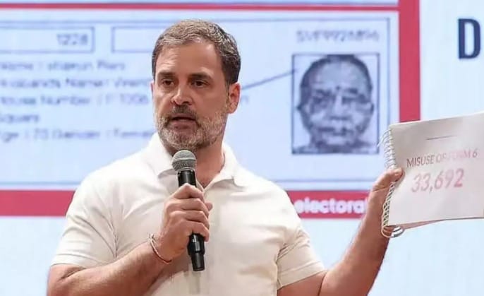 राहुल गाँधी का 'वोट चोरी' का आरोप