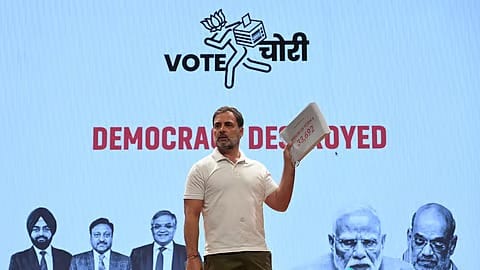 ‘वोट चोरी’ वाले राहुल गांधी के प्रेजेंटेशन का क्या है म्यांमार से कनेक्शन?