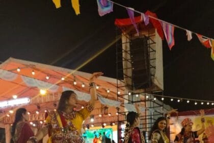 गरबा: गुजरात का रंगीन और भक्ति भरा महोत्सव