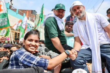 बिहार वोटर यात्रा के दौरान राहुल गाँधी और तेजस्वी