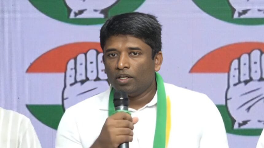 कांग्रेस में शामिल हुए कन्नन गोपीनाथन