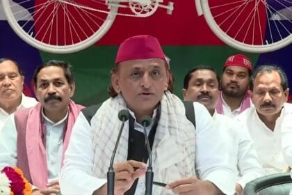 लखनऊ प्रेस कॉन्फ्रेंस में अखिलेश यादव का सरकार पर फुल थ्रो हमला! 8 प्रमुख नेता समाजवादी पार्टी में हुए शामिल