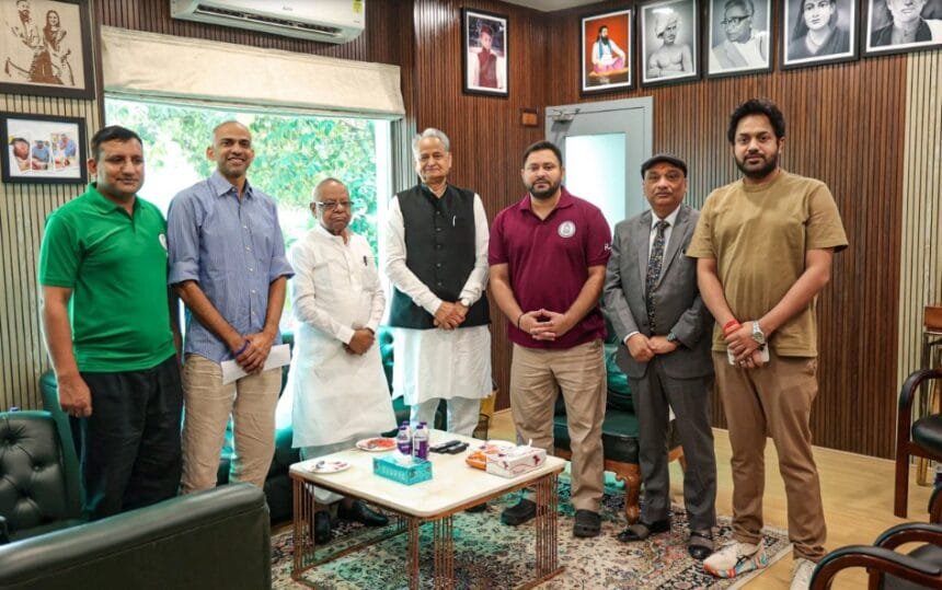 पटना में दिल्ली से आए ‘फोन कॉल’ की चर्चा! राहुल गांधी ने कैसे बचाया बिहार महागठबंधन?
