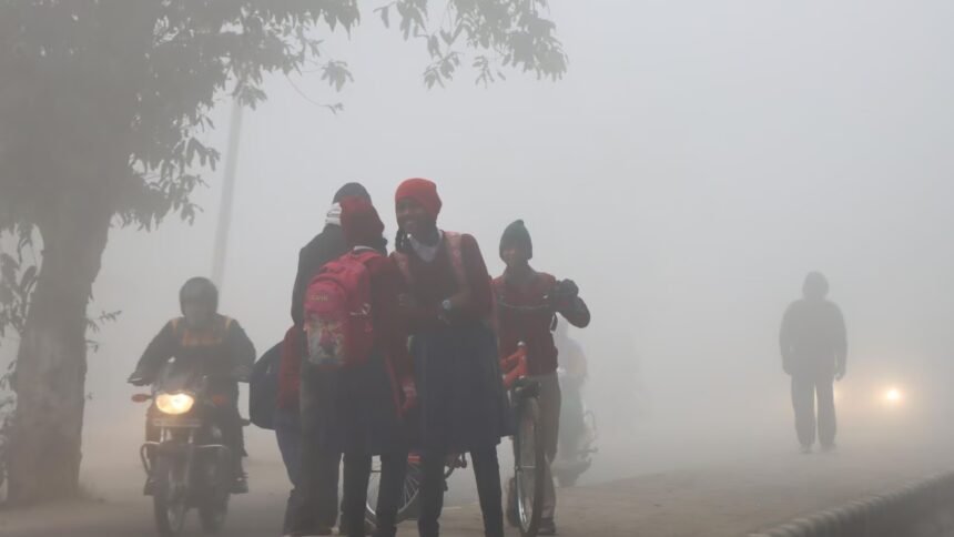यूपी में 12वीं क्लास तक सभी स्कूल 5 जनवरी तक बंद
