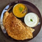 बिना भिगोए बनाएं बेसन-सूजी डोसा