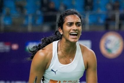 दुबई एयरपोर्ट पर फंसीं पीवी सिंधु