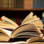 दिल्ली में छापा, हजारों नकली किताबें बरामद,