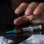 32 साल से नशे का गुलाम