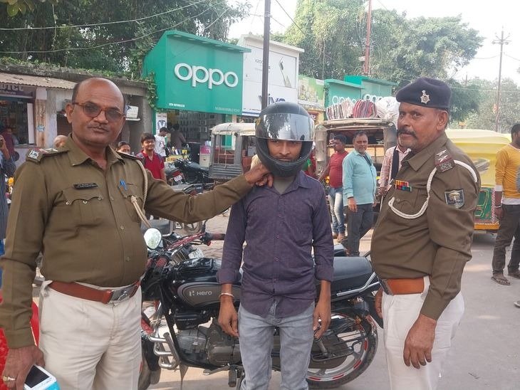 हेलमेट पहनकर भी कट सकता है मोटा चालान!