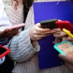 सोशल मीडिया पर 'Digital Curfew'?