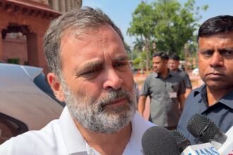 राहुल गांधी का पीएम नरेंद्र मोदी पर हमला