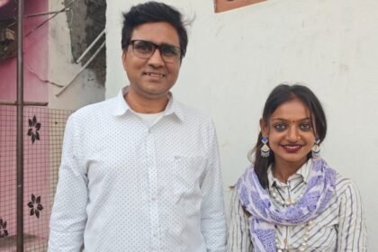 कुंभ गर्ल मोनालिसा का बड़ा आरोप!