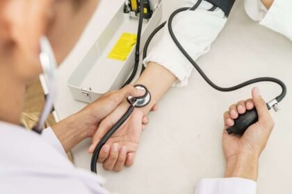 युवाओं की सेहत पर बड़ा खतरा, रिपोर्ट में सामने आई चौंकाने वाली तस्वीर