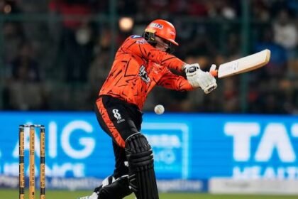 हेड-अभिषेक का तूफान, 8 ओवर में 114 रन