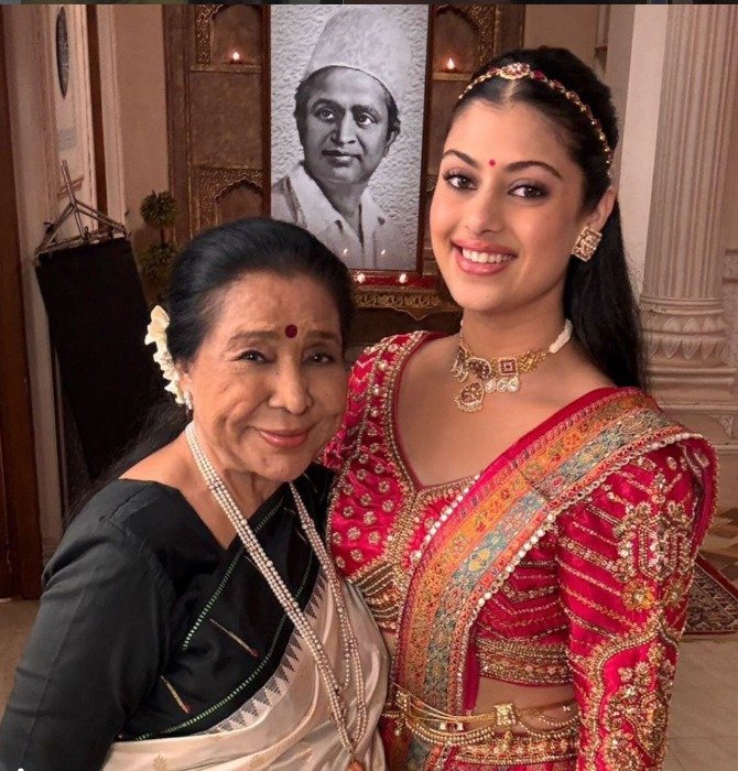 आशा भोसले के निधन के बाद पोती जनाई का छलका दर्द