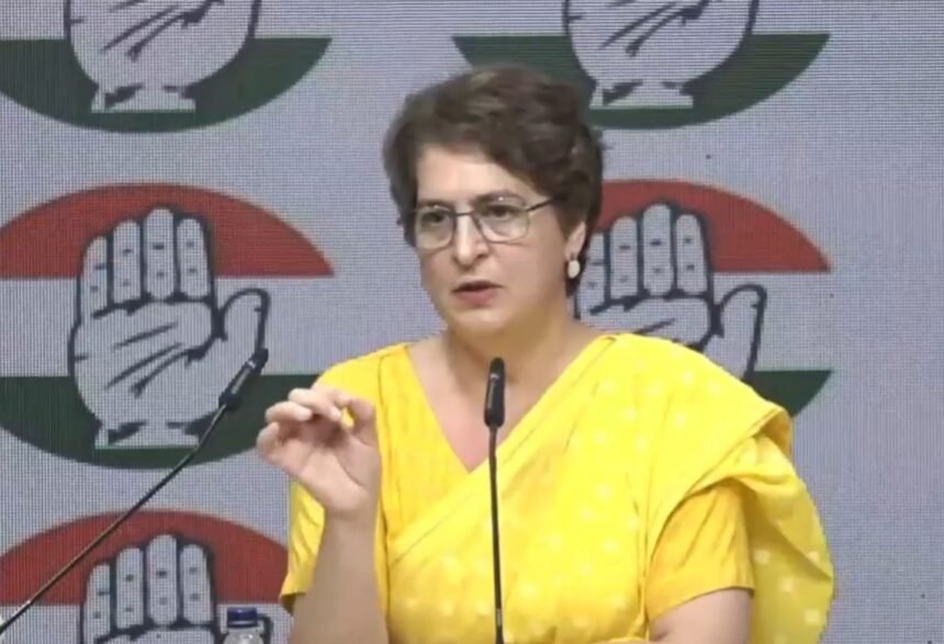 Priyanka Gandhi Vadra press conference में महिला आरक्षण और delimitation पर बयान देते हुए