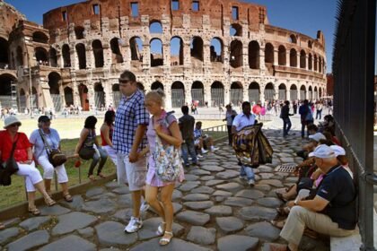 Europe Heatwave, Europe Heat Deaths, Europe Weather, Climate Change, Global Warming, Heatwave News, Germany Heatwave, France Heatwave, Europe Temperature, Europe Climate Crisis, यूरोप गर्मी, यूरोप हीटवेव, जलवायु परिवर्तन, ग्लोबल वार्मिंग, रिकॉर्ड तापमान, हीटवेव न्यूज
