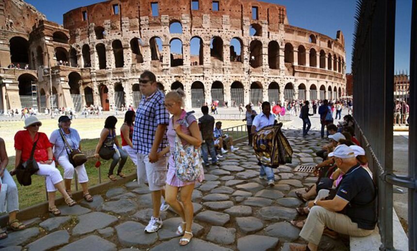 Europe Heatwave, Europe Heat Deaths, Europe Weather, Climate Change, Global Warming, Heatwave News, Germany Heatwave, France Heatwave, Europe Temperature, Europe Climate Crisis, यूरोप गर्मी, यूरोप हीटवेव, जलवायु परिवर्तन, ग्लोबल वार्मिंग, रिकॉर्ड तापमान, हीटवेव न्यूज
